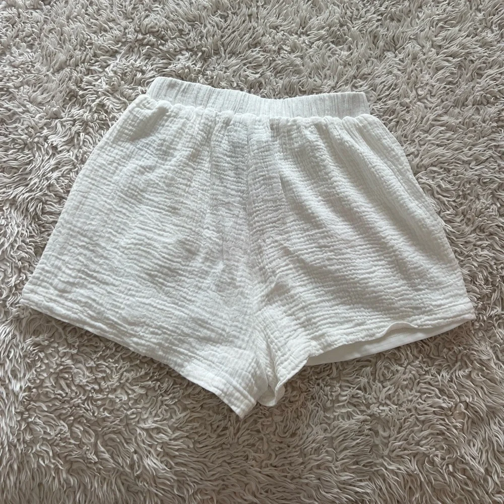 Princess Polly Mateo White shorts - Picture 7 of 7